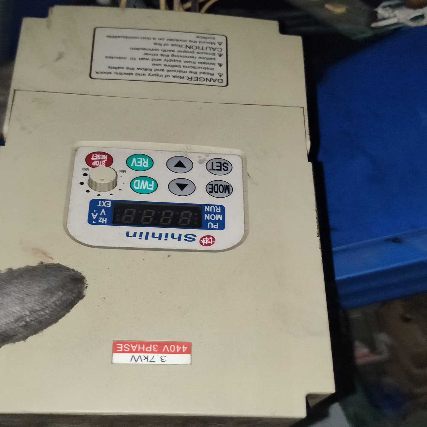 士林变频器SS-043-3.7K-D，3.7KW功率，三相3--议价商品