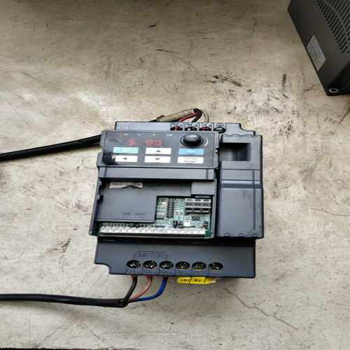众辰变频器5.5kw，Z2400-5R5G，宝贝，成（零零电子）