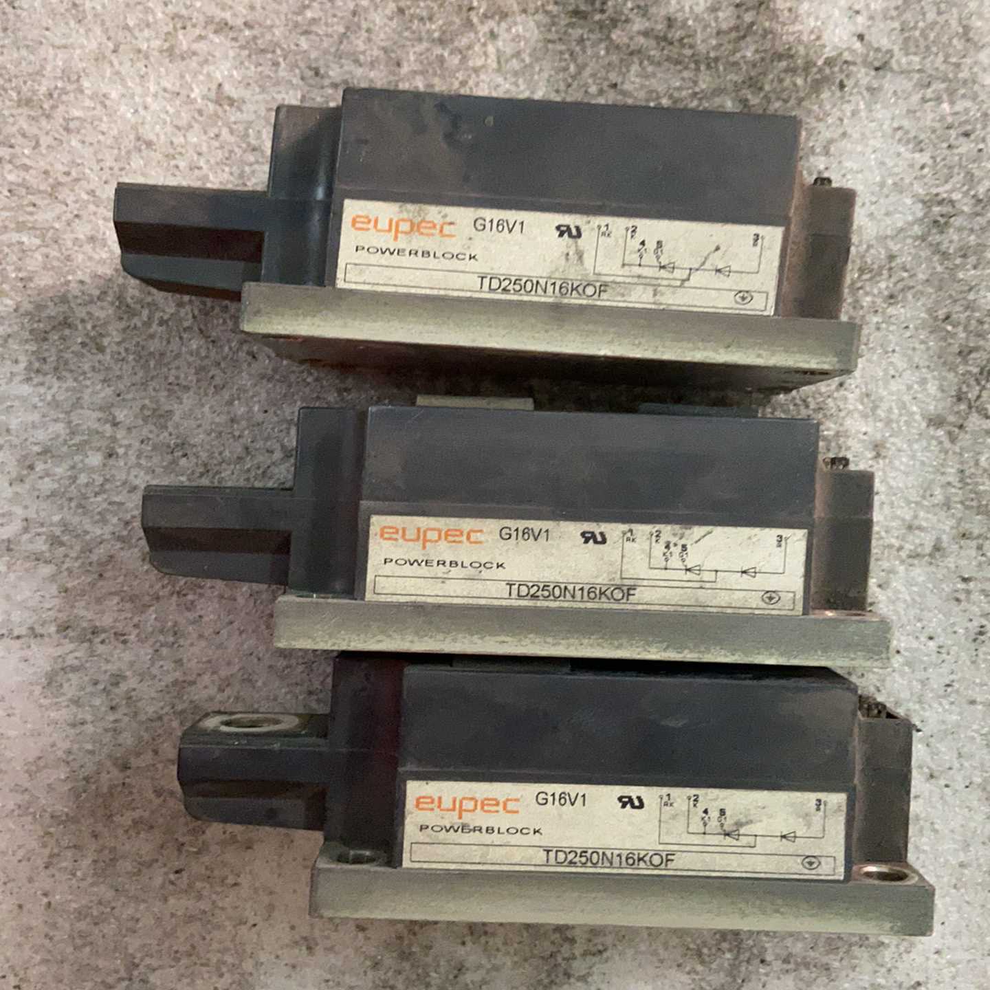【议价】TD250N16KOF，250A1600V，可控硅，单硅，e适用