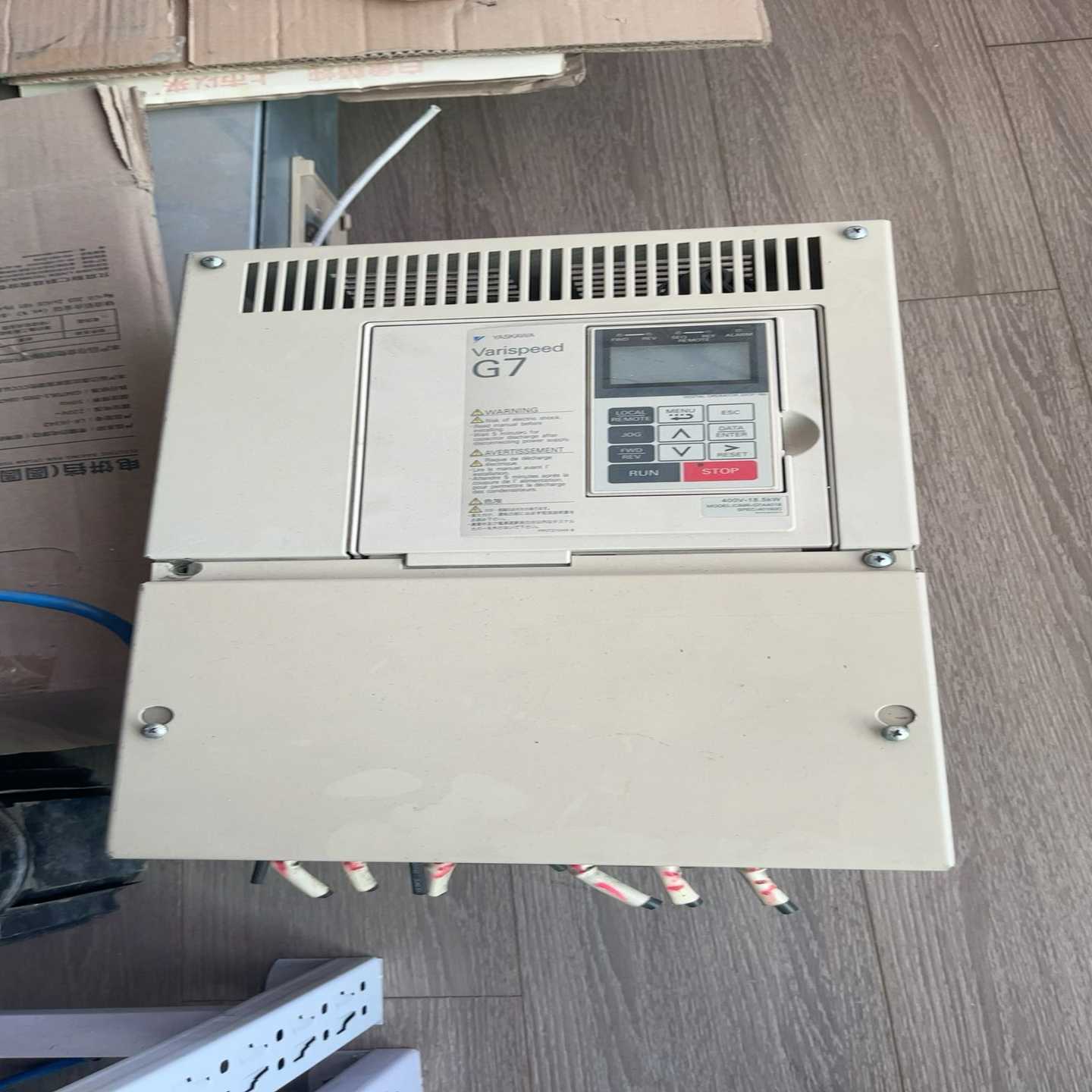 议价CIMR-G7A4018 安川18.5KW重载型变频器~询价