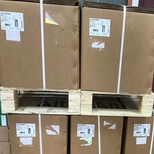 变频器ATV71HC13N4Z保内，质保一询价