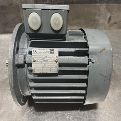 VEM类型K21R80G4TPM140发动机NosSurplus无盒