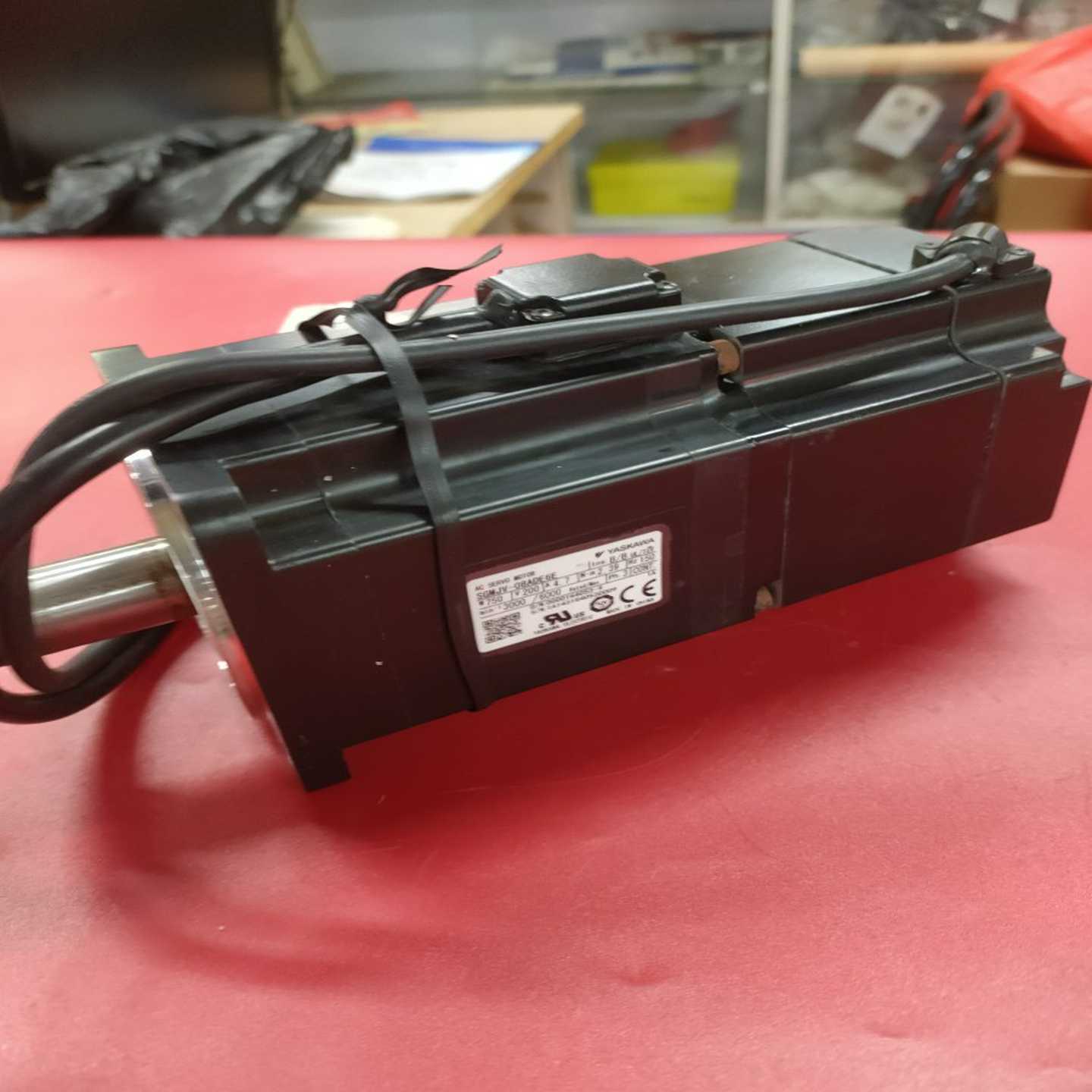 议价-YASKAWA安川伺服电机SGMJV-08ADE6E安川电机750W带抱闸议价