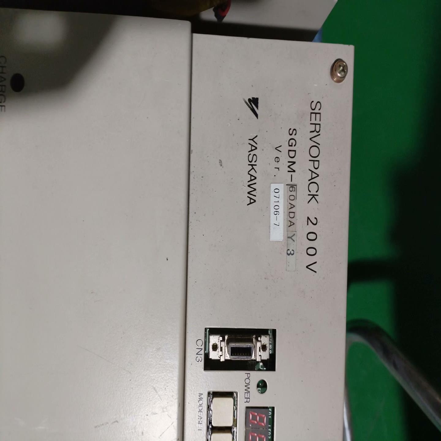 的安川伺服器SGDM-60ADAY3现货10台供；议价