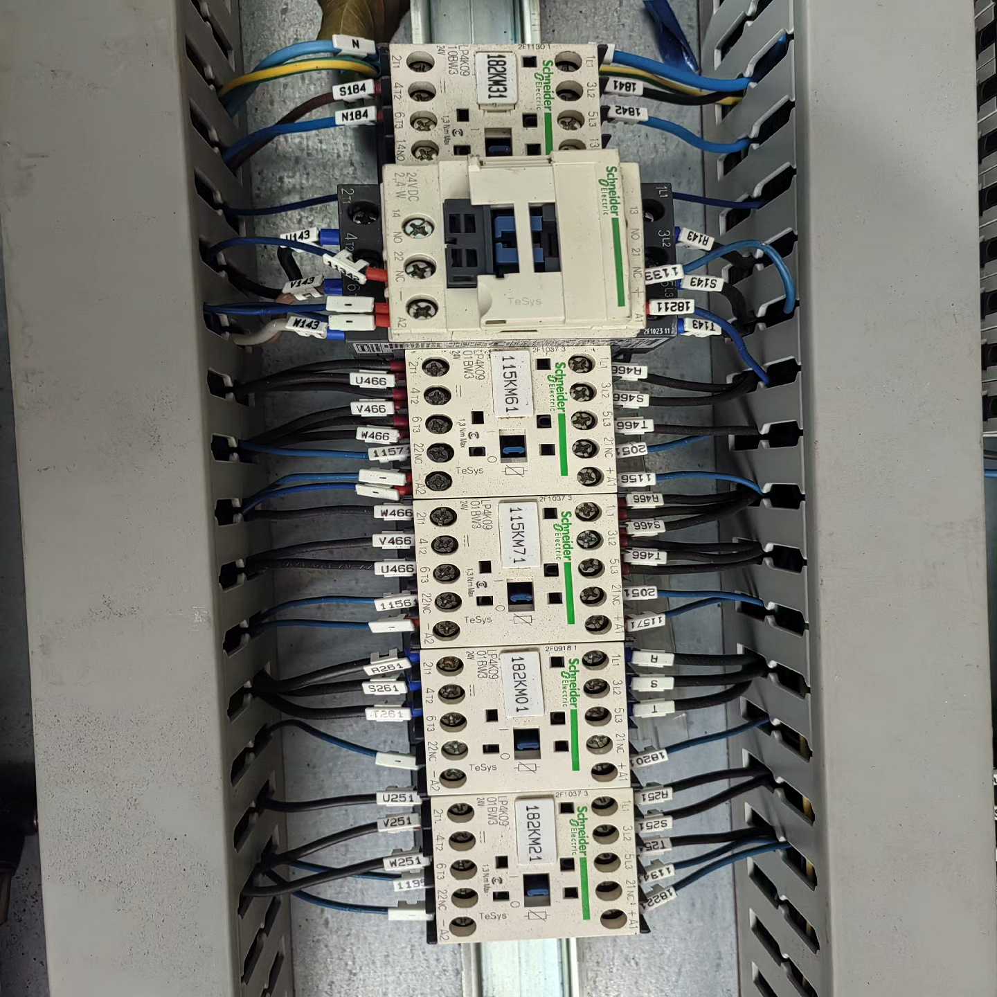 接触器LC1D12BL（2个）询价