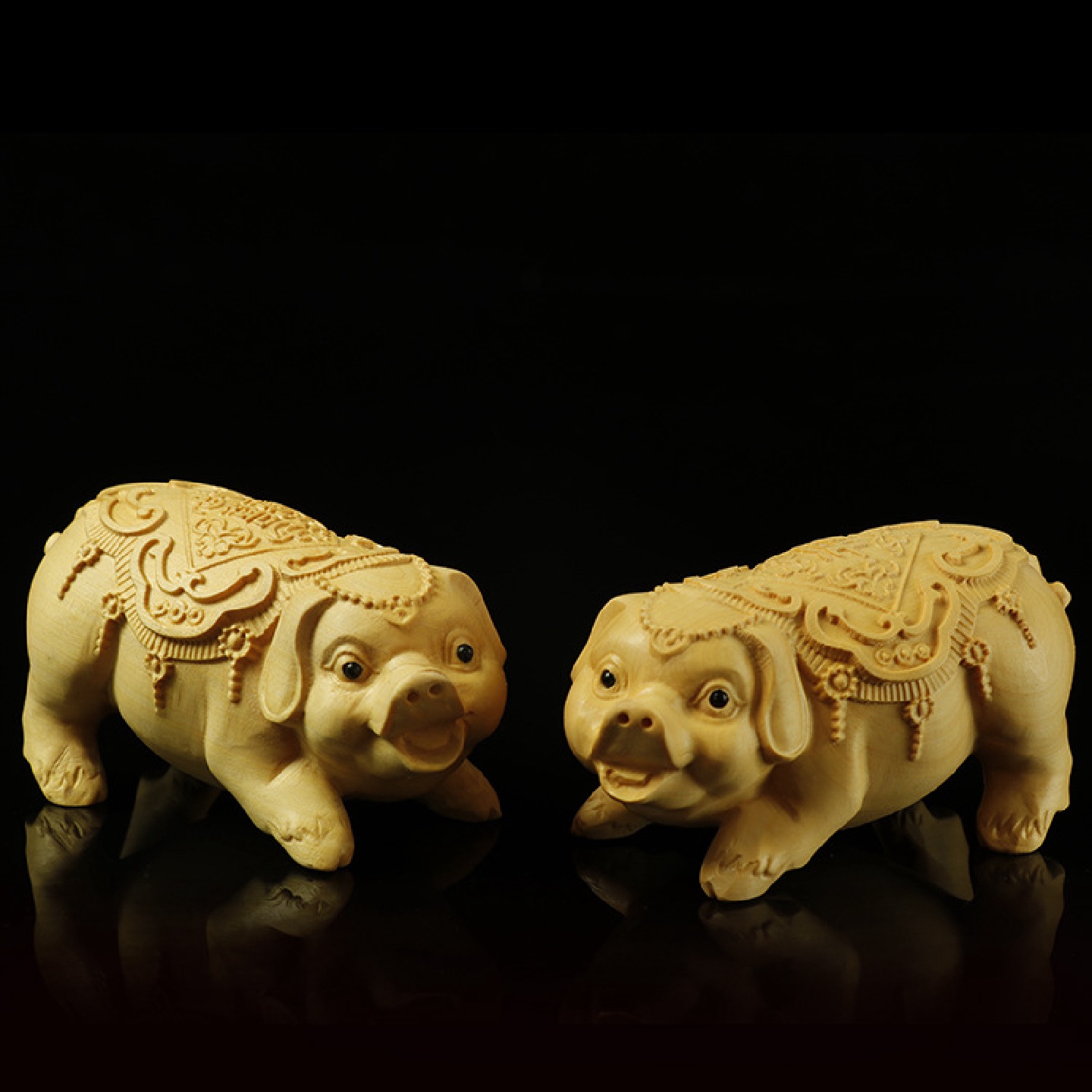 厂家批发黄杨木雕木质工艺品文玩手把件福喜猪摆件十二生肖猪