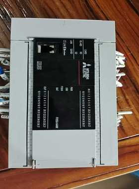 三菱FX5U-64MT/ESplc，现货一台，成色如图，功--议价商品