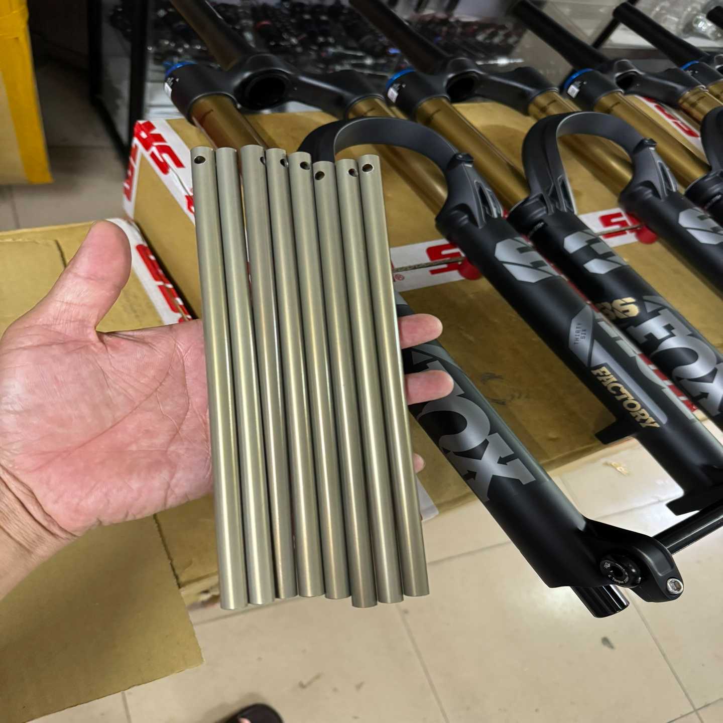 fox前叉改行程修补件前叉气叉修补件改行程杆各种小配件都--议