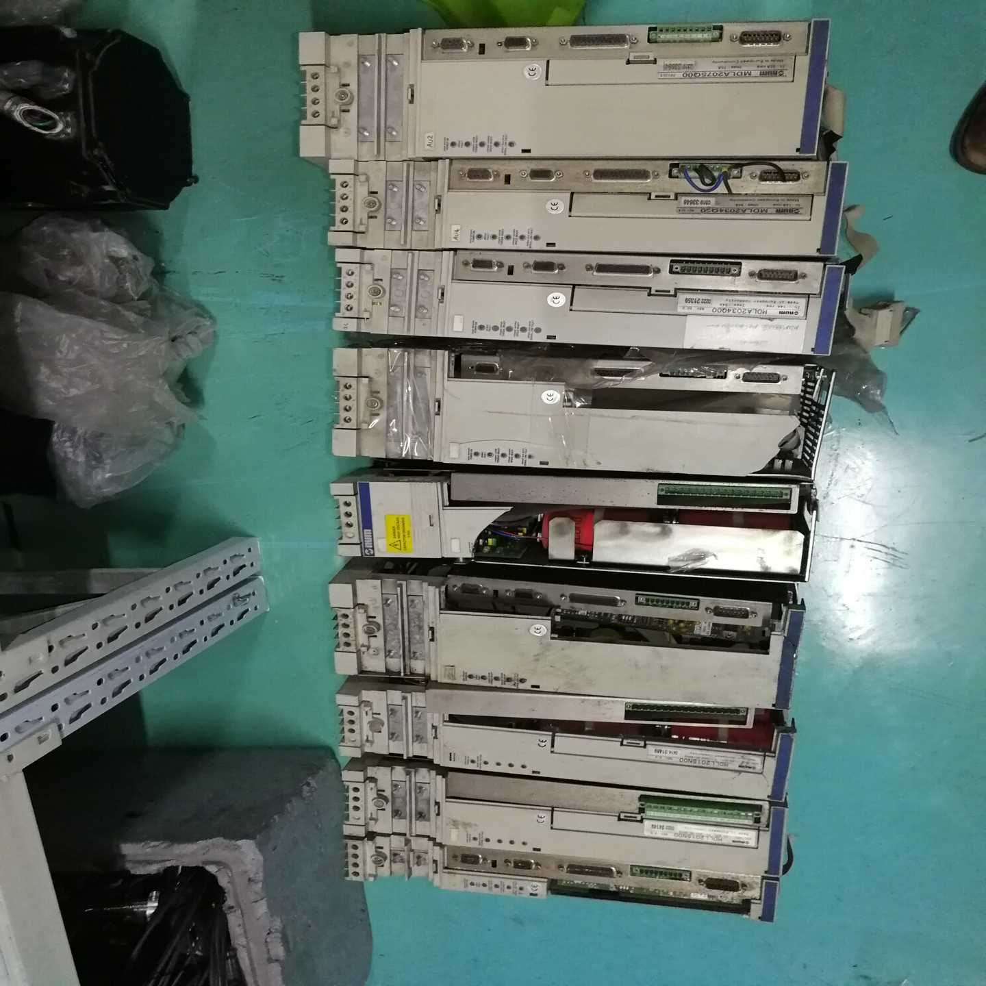 议价妞姆服驱动器，外观有好有坏，欢迎打包妞姆驱动器拆机，不适