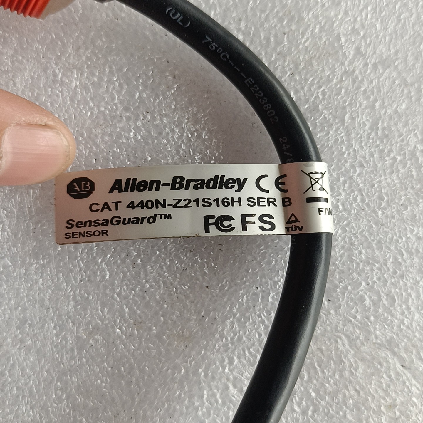 【议价】原包装驱动器MR-J2S-70A产品如图所示，