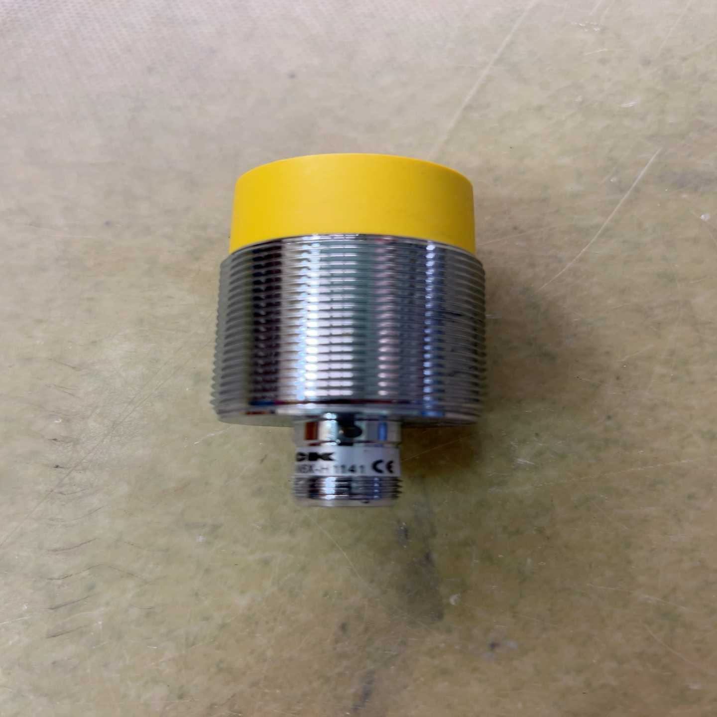 图尔克TURCK接近开关，传感器一个，全新没用过，型号：Ni-议价