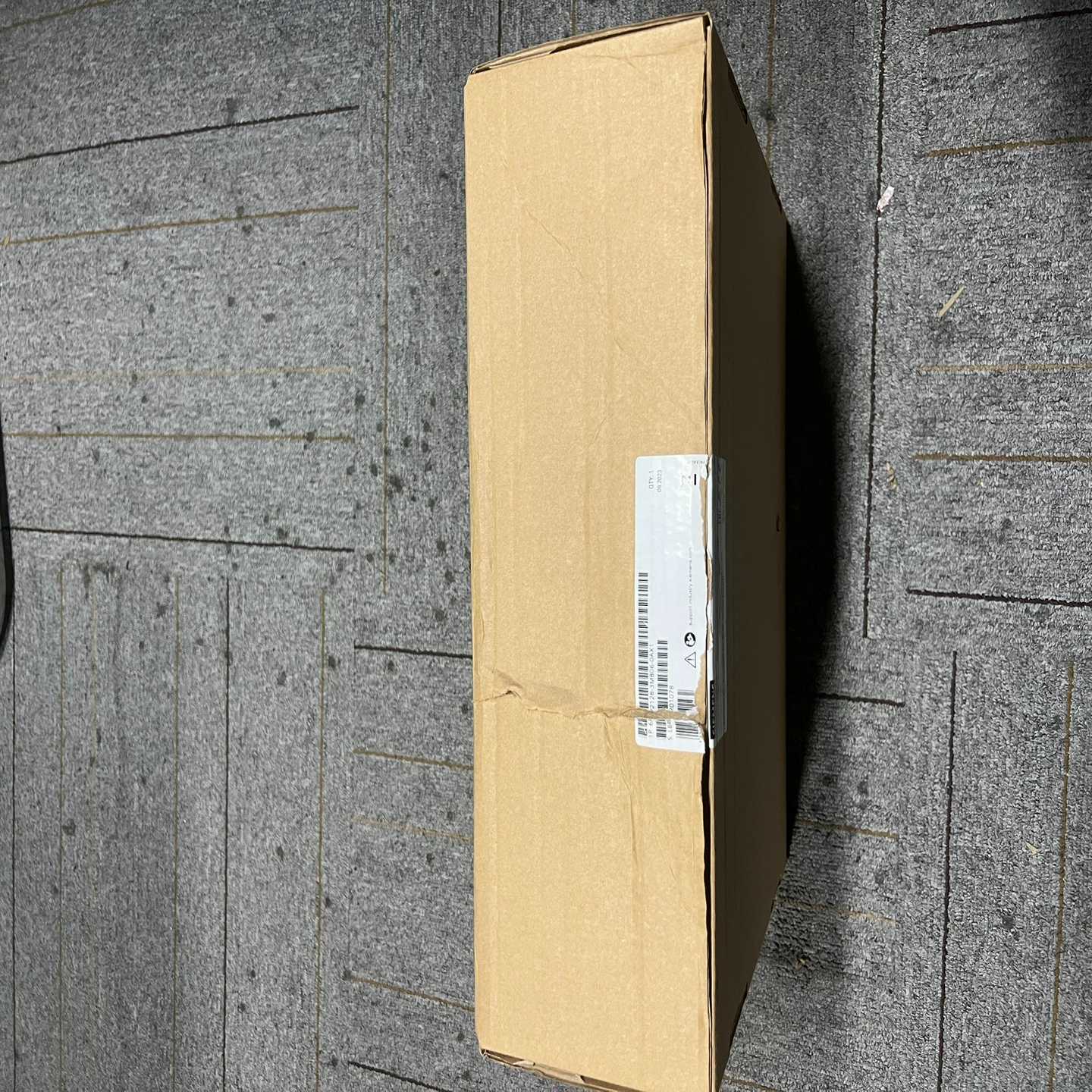 西门子SIMATICHMI触摸屏，型号6AV2128-3M--议价商品