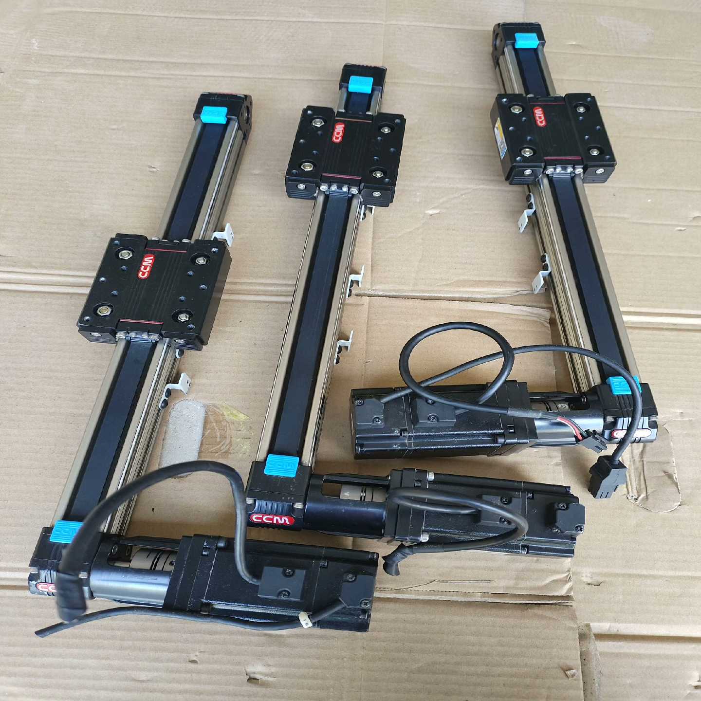 CCM皮带模组带200W伺服电机，总长550mm，宽40mm~议价