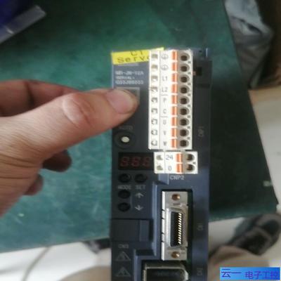 三菱伺服驱动器100WMR-JN-10A件；议价