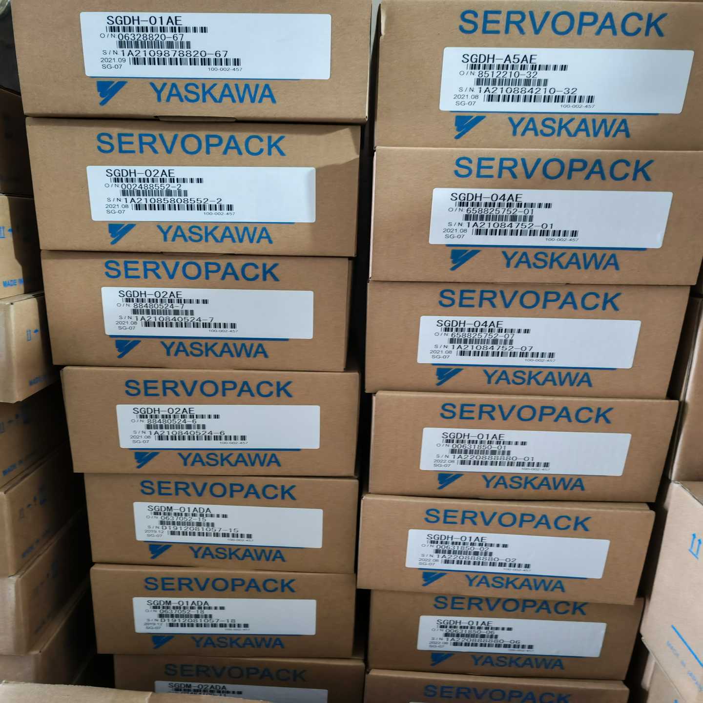 询价全新安川服驱动器，有-01、