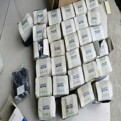 议价cJx2-2510交流接触器全新，外包受潮有霉点，实物拍适用