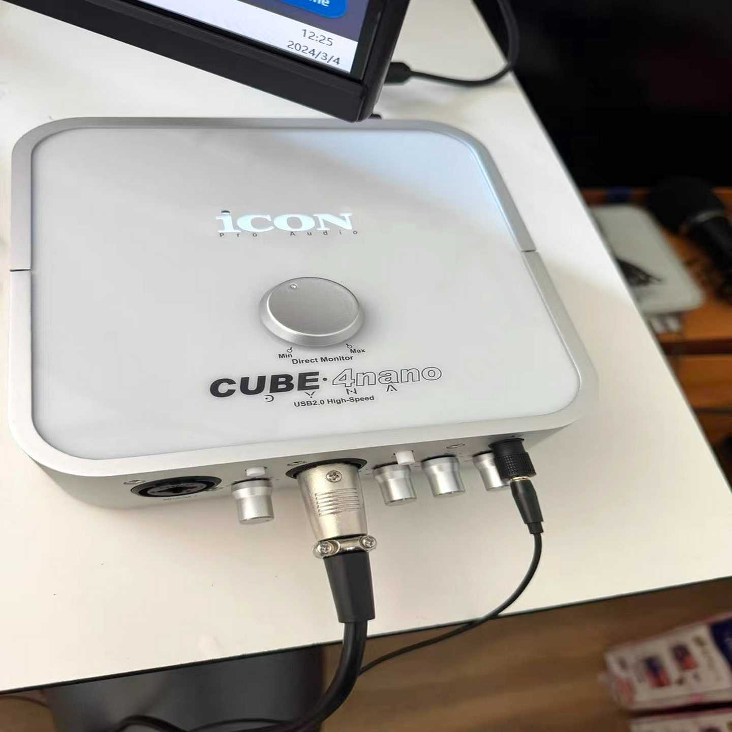 艾肯icon4nano5代，配莱维特240pro电容麦克--议价商品