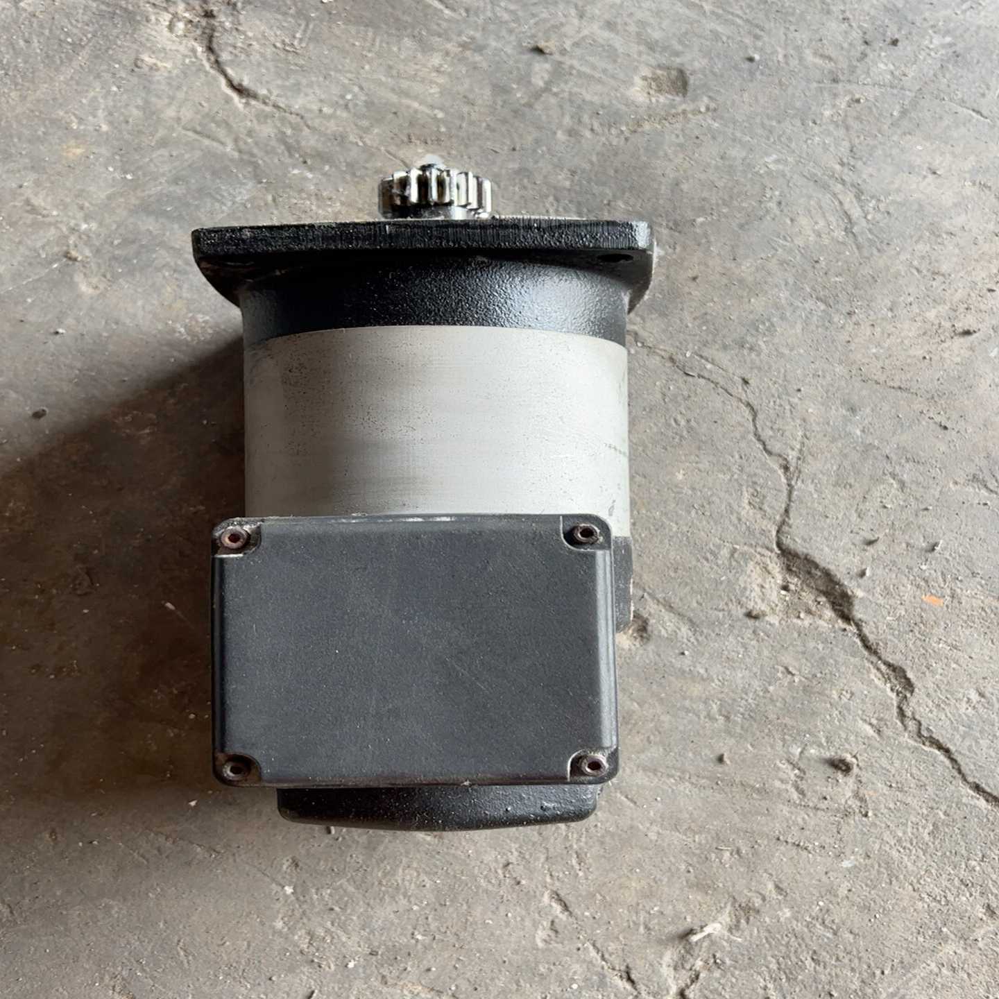 PICANOL送经电机卷取电机BE310752拆询价