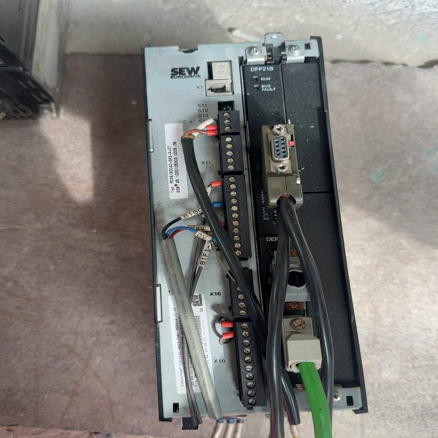 SEW驱动器MDX61B0040-5A3-4-00，成色如图