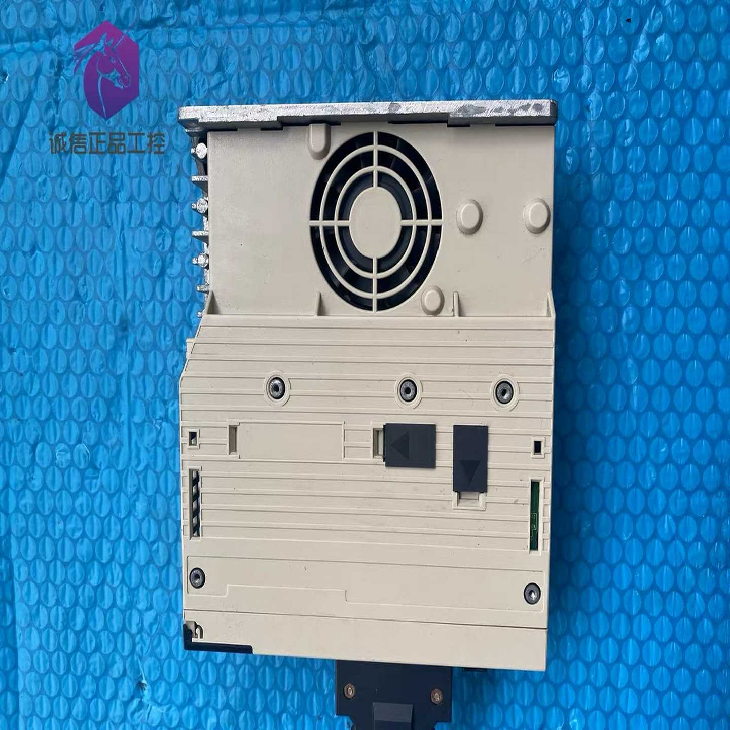 议价安川五系1.5KW脉冲型驱动器SGDV-7R6A01A002