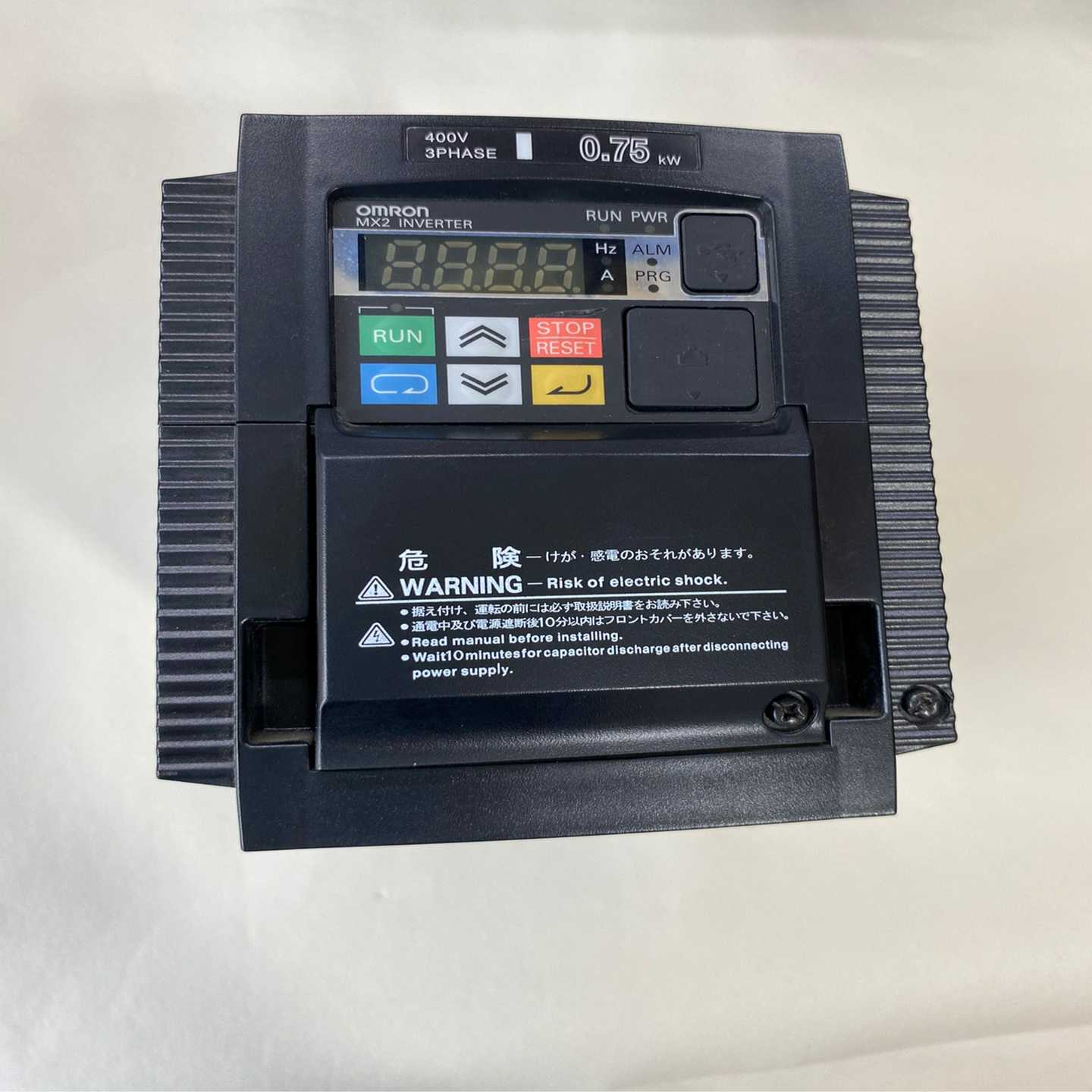 原装正品龙变频器M2-4007-V1实物图，成色如图需询价