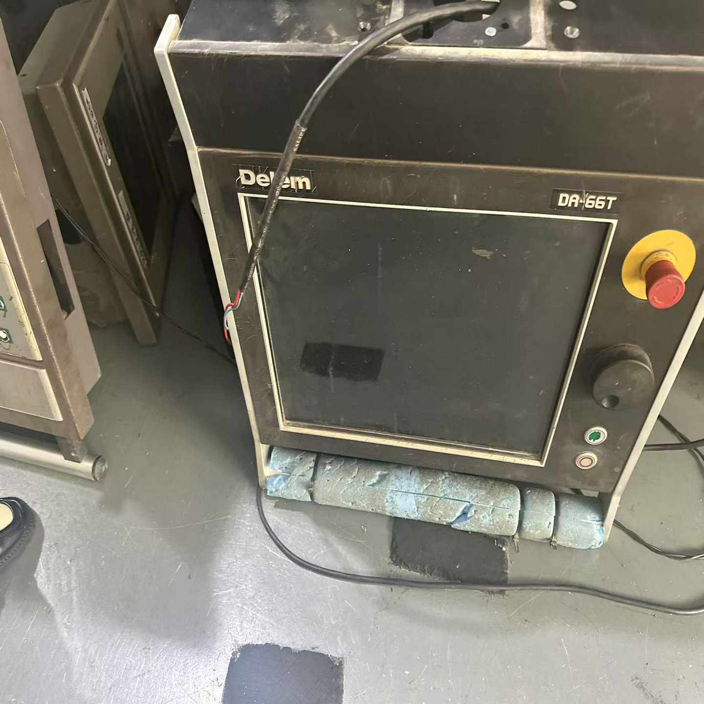 询价折弯机DelemDA-66T,系统黑屏无法使用?别担心,