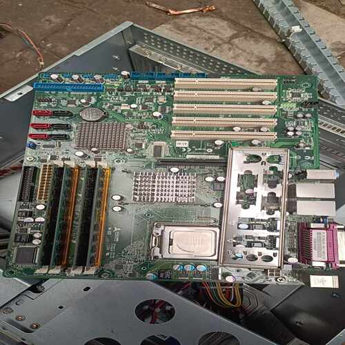【议价】凌华工控机主板M-322，Q9400cpu，四条2G内存，有