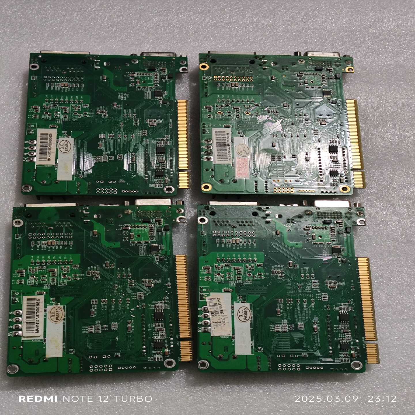 议价诺瓦MSD300发送卡，机器上拆下的，功能包好。共4张，标价