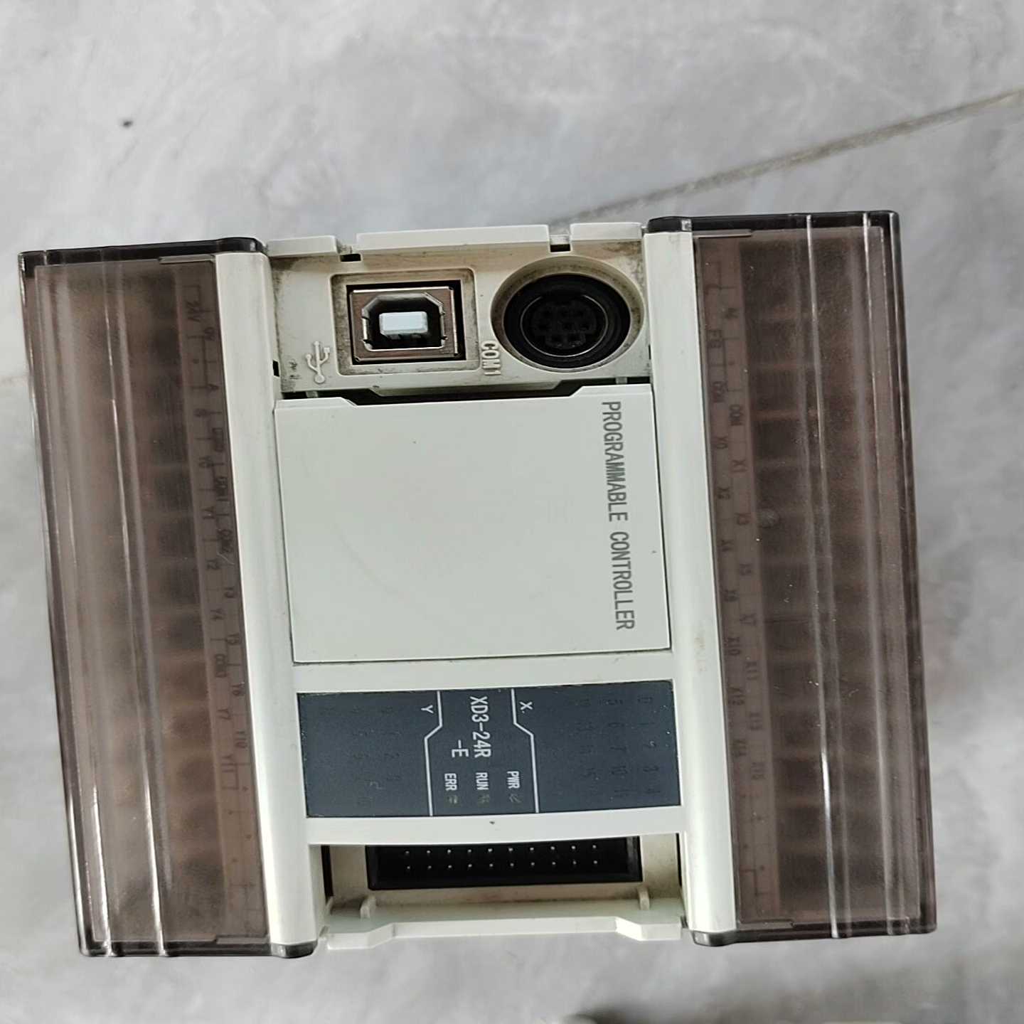 信捷PLCXD3-24R-E，二手拆机货，成色如图所示，有--议价商品