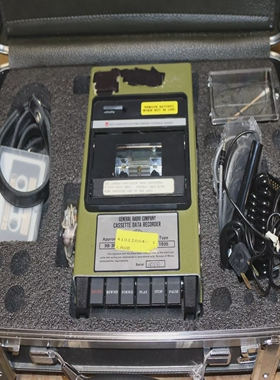 GenRad1935CASSETTEDATARECORDERW/CASE
