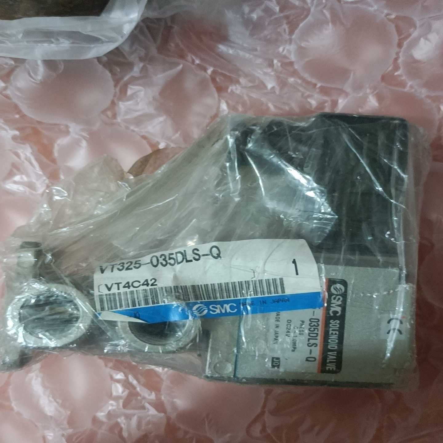 VT325-035DLS-Q电磁阀一个，400包~询价