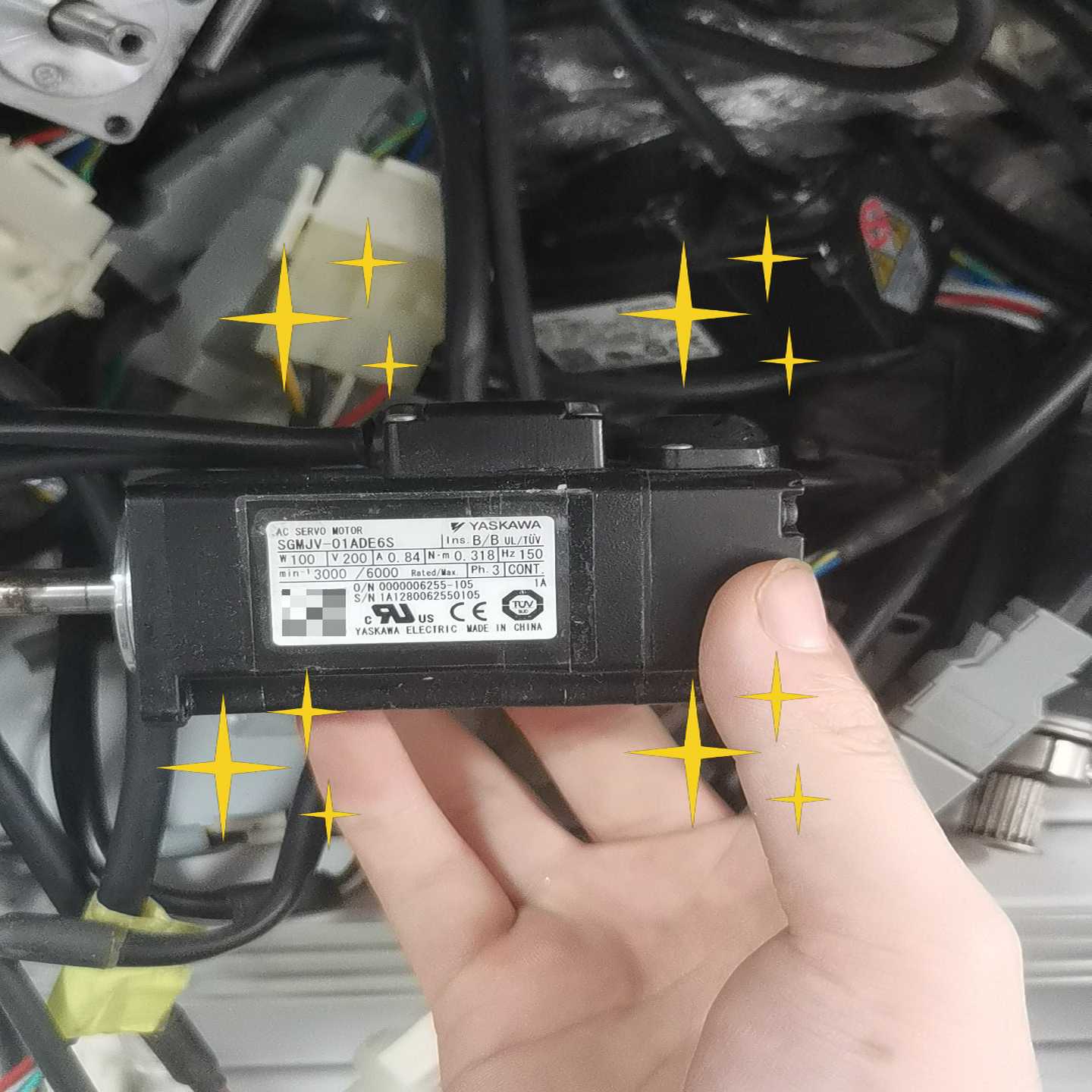 安川伺服电机SGMJV-01ADE6S，100W功率，200询价