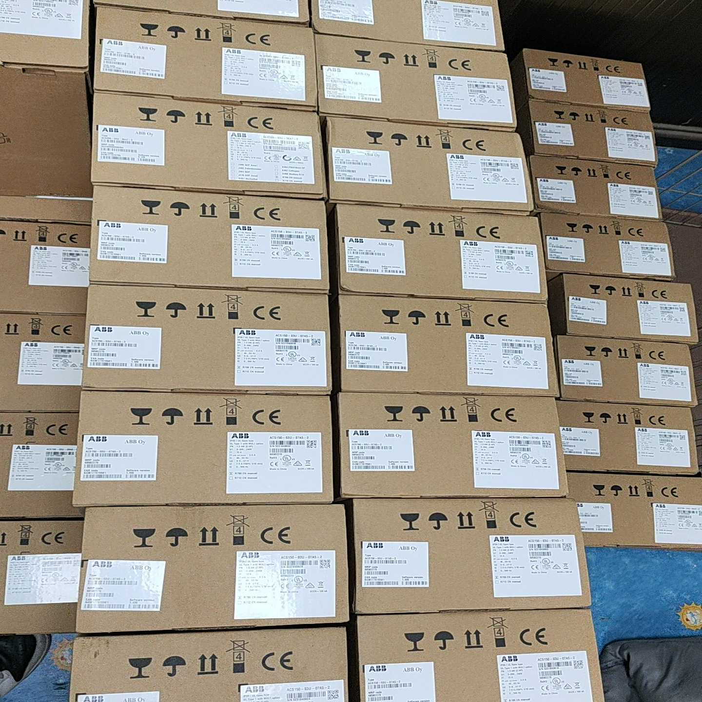 全新ABB变频器ACS150-03U–07A5–2{议价}