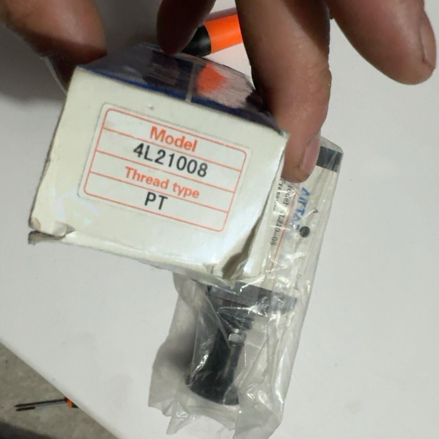 【请询价】亚德客手拉阀4L21008手拉阀4L210-08全新原装