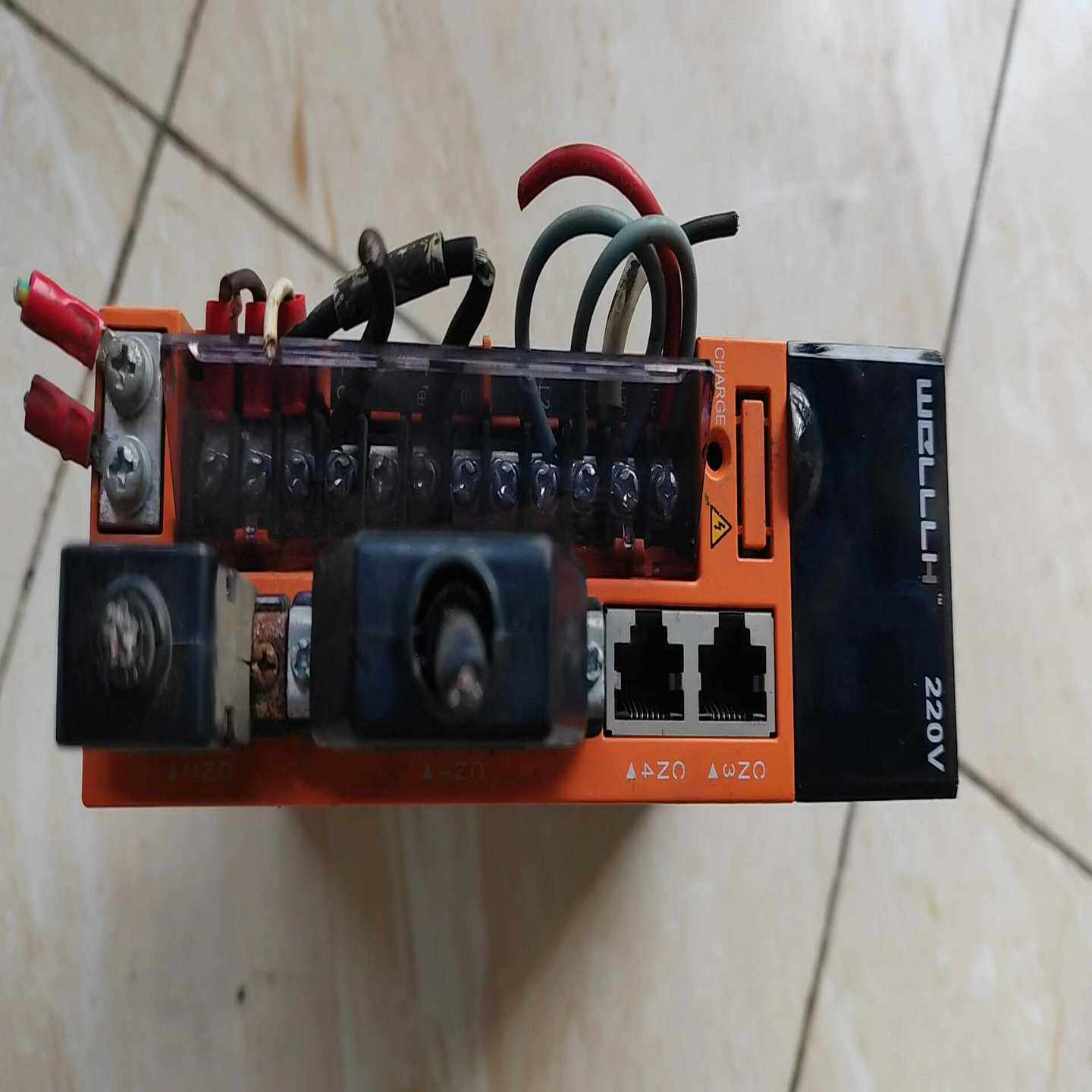 伺服驱动器IS600PS2R8I-WL，220V/400