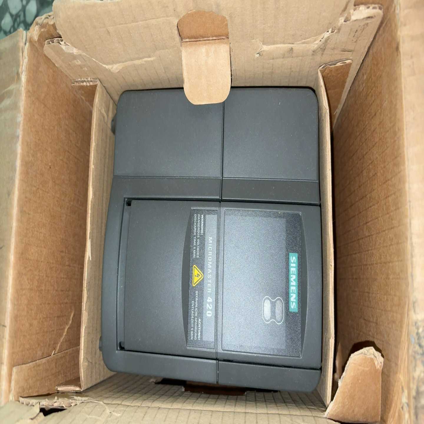 变频器6ES6420-2UD24-0BA1询价