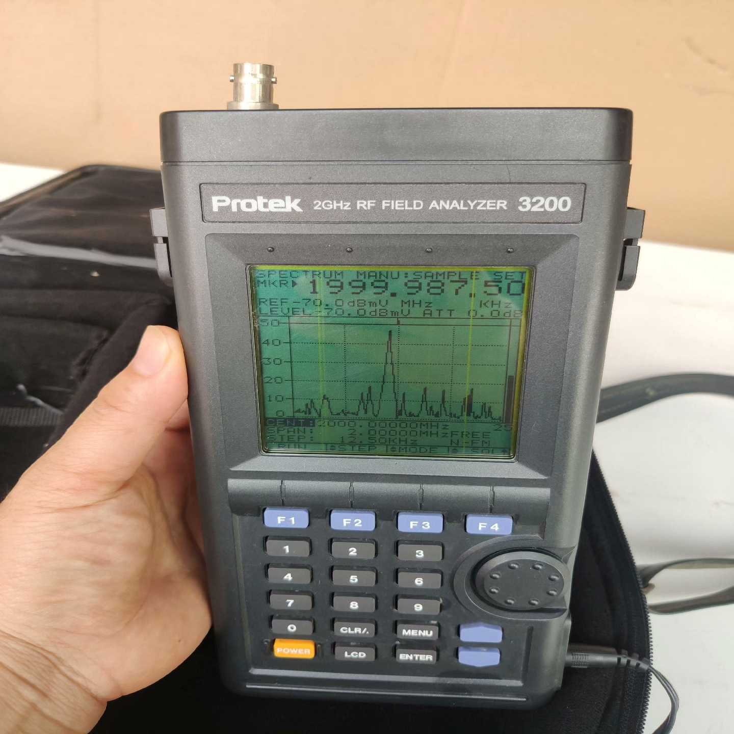 Protek3200射频场强分析仪2G手持频谱仪场强--议价商品
