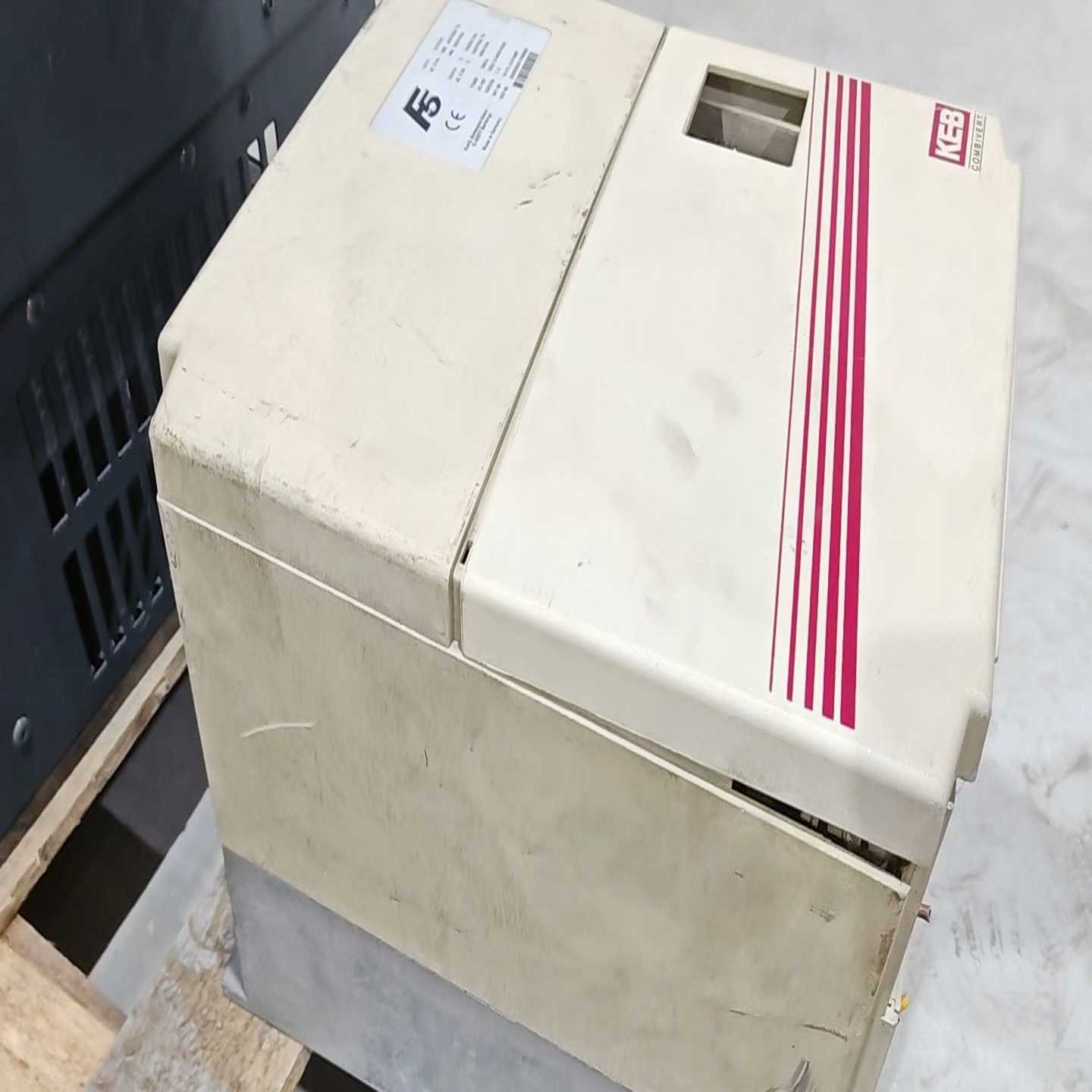 （霸霸电子）科比F5系类变频器18.F5.A1H-36MF/22KW