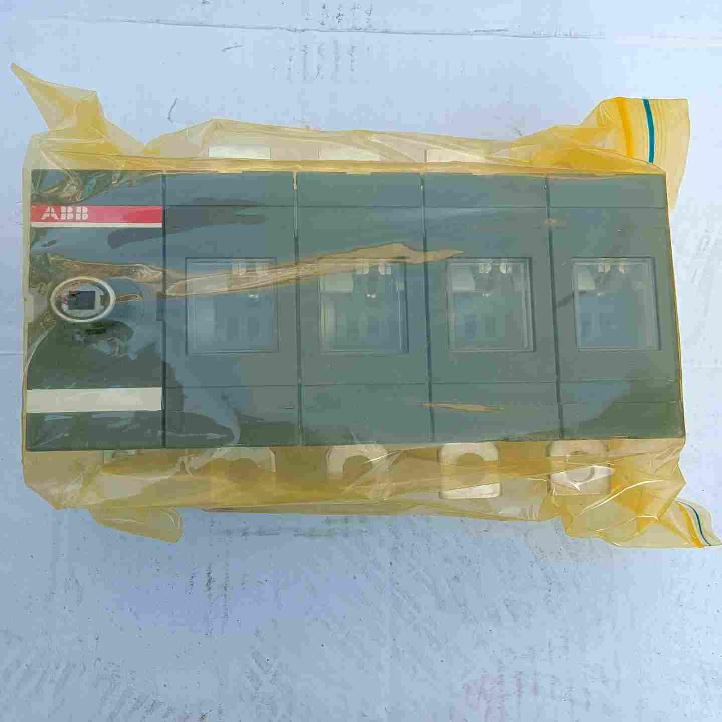 【议价】隔离开OT250E04   250A
