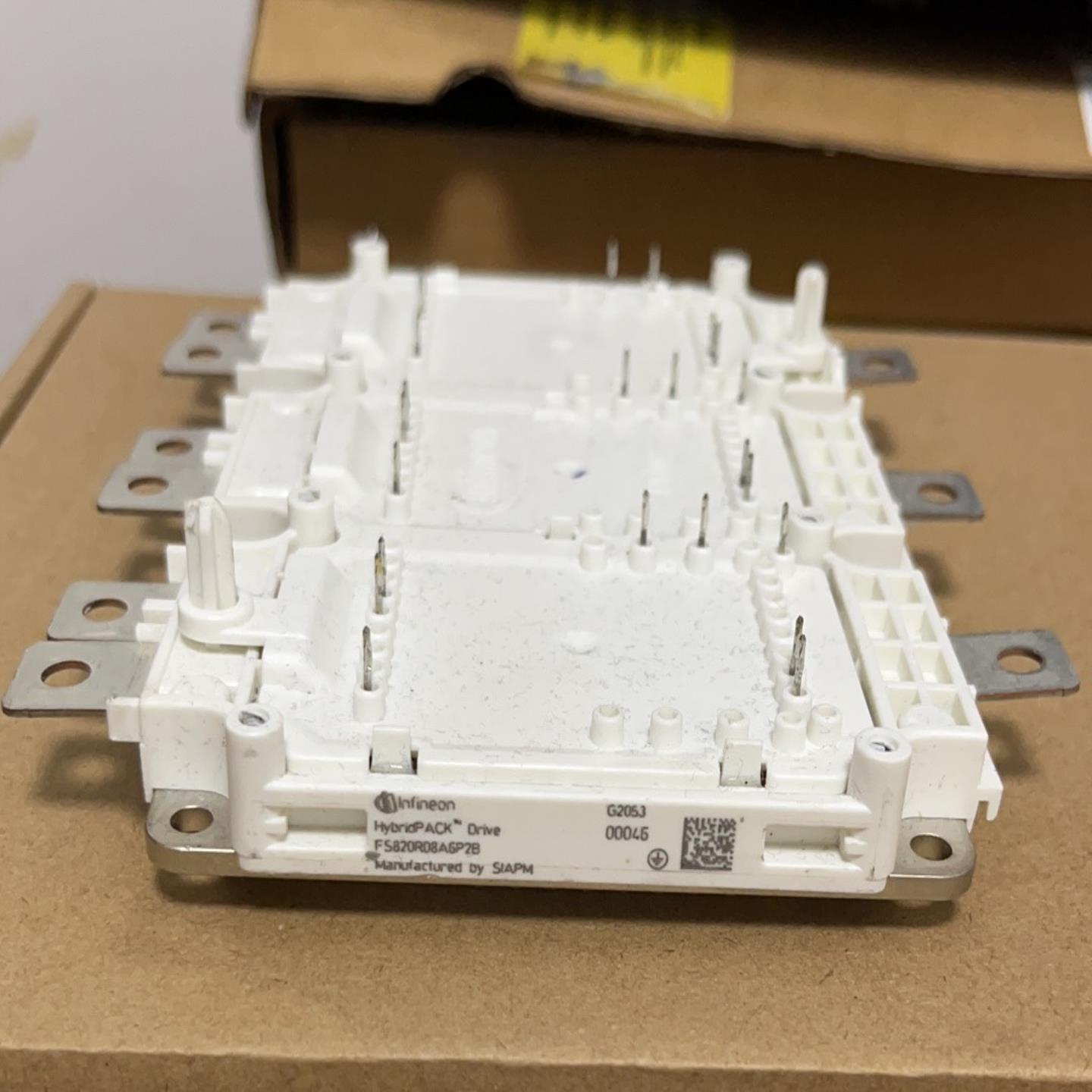 FS820R08A6P2BFS820R08A6PL2B英询价