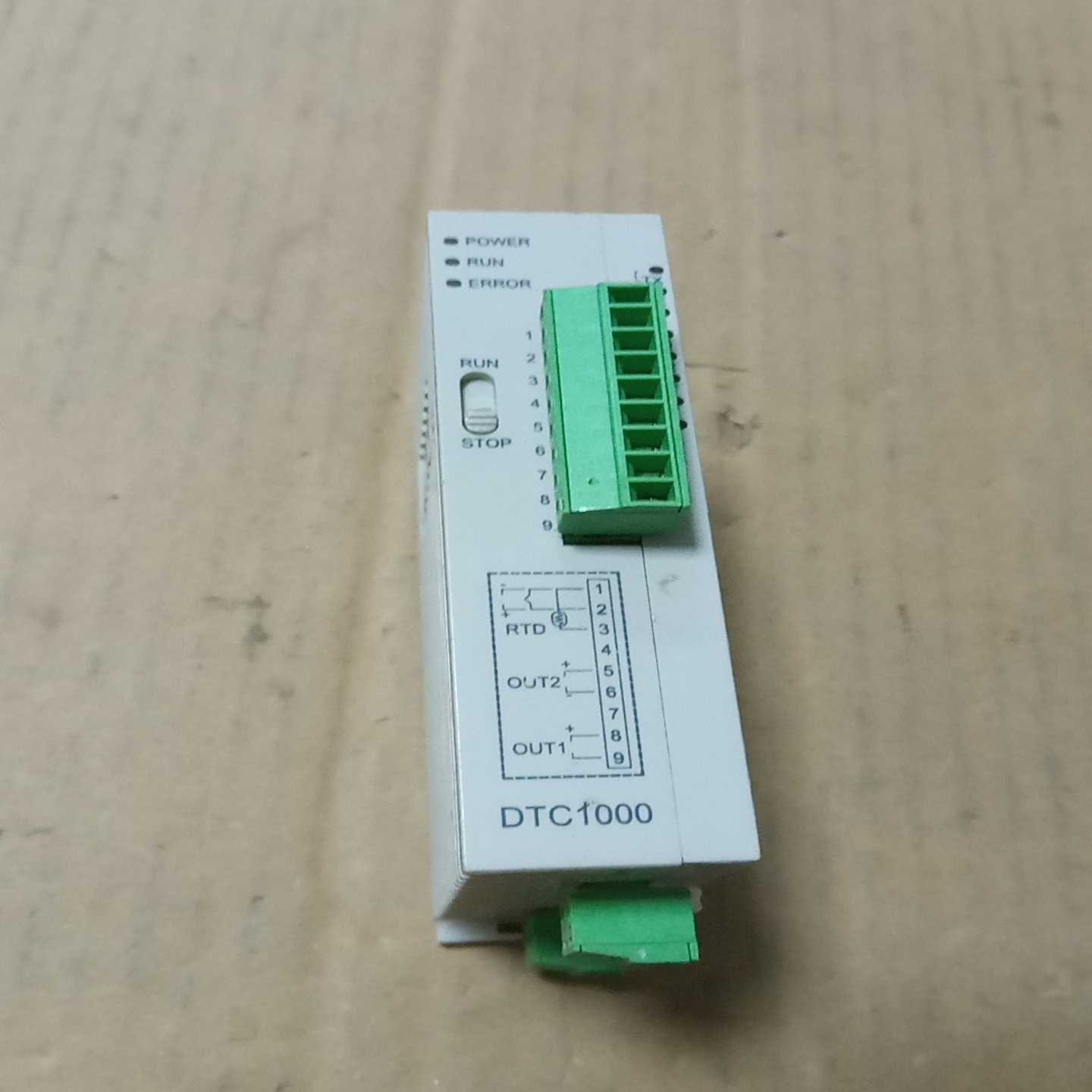 DTC1000L，台达温度控制器，实物图，功能包好，标价实--议价商品
