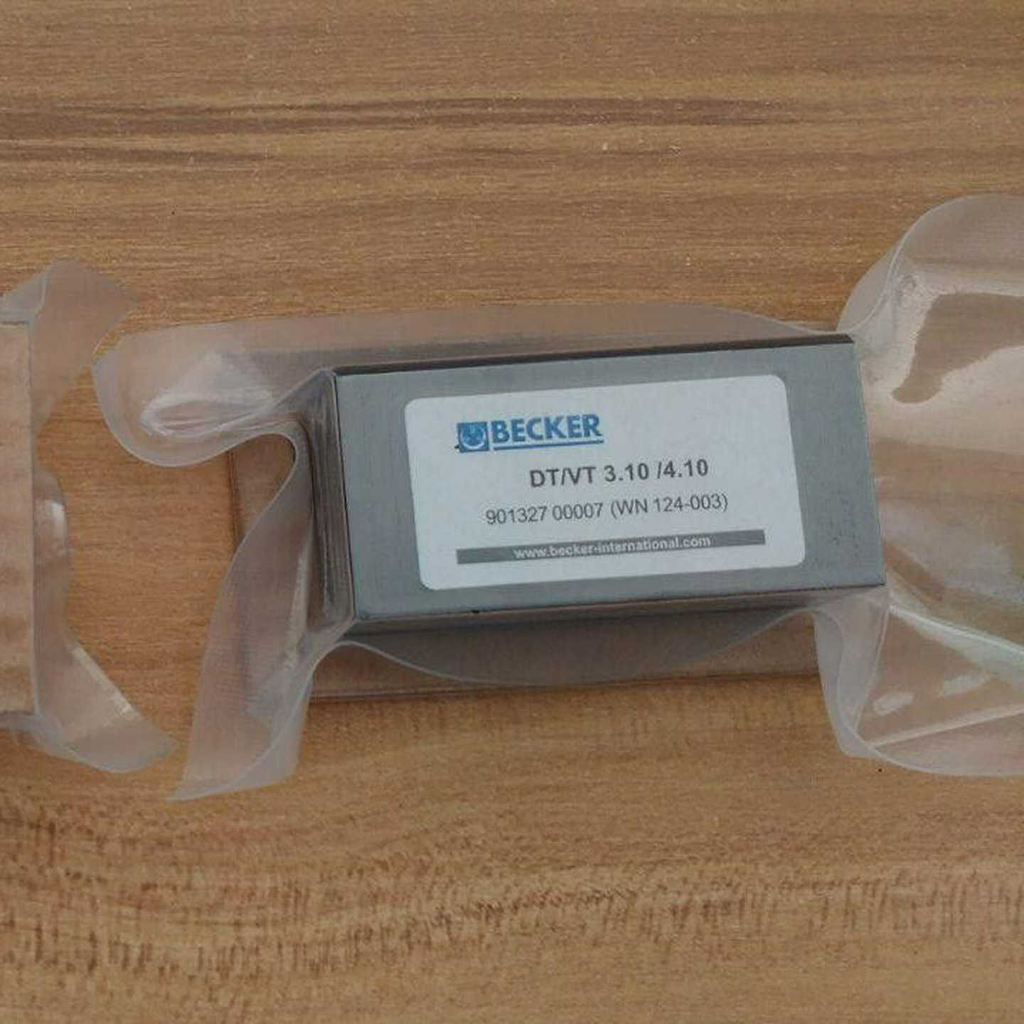 德国贝克KVT4.100/VT4.p40真空泵碳片KDT3.140/WN124-031