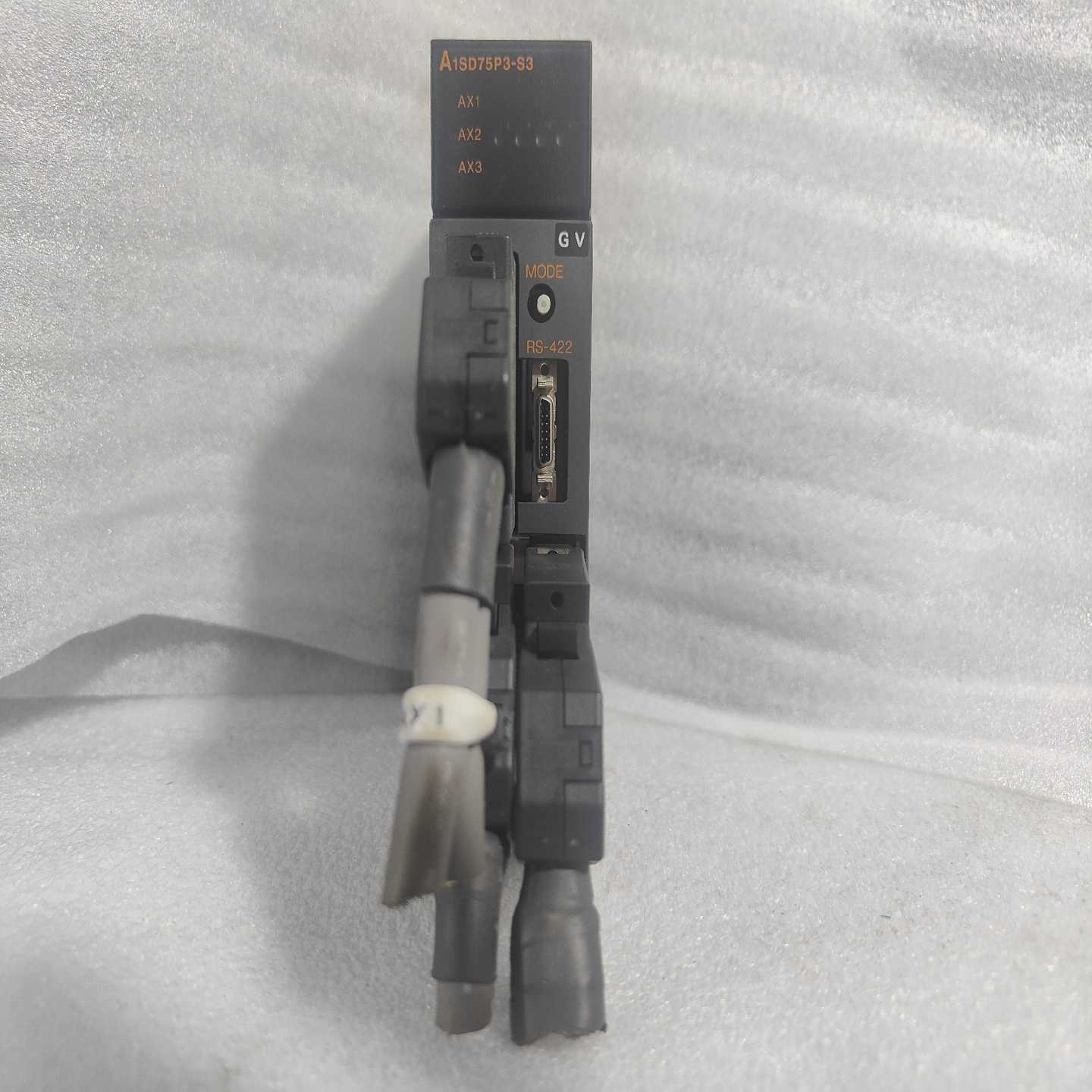 三菱PLCA1SD75P3-S3实物图，成色漂亮，功能完--议价商品