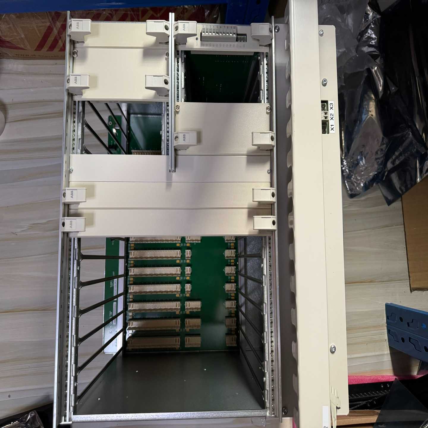 ABB RF533 3BSE014227R1 机架 BB51【落红设备】