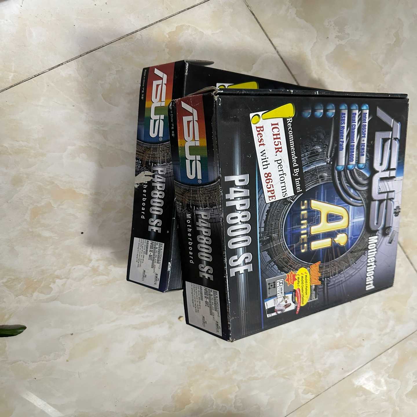 牛逼的478主板，P4P800 se 成色新，有原包装，50[浩蓉商户]