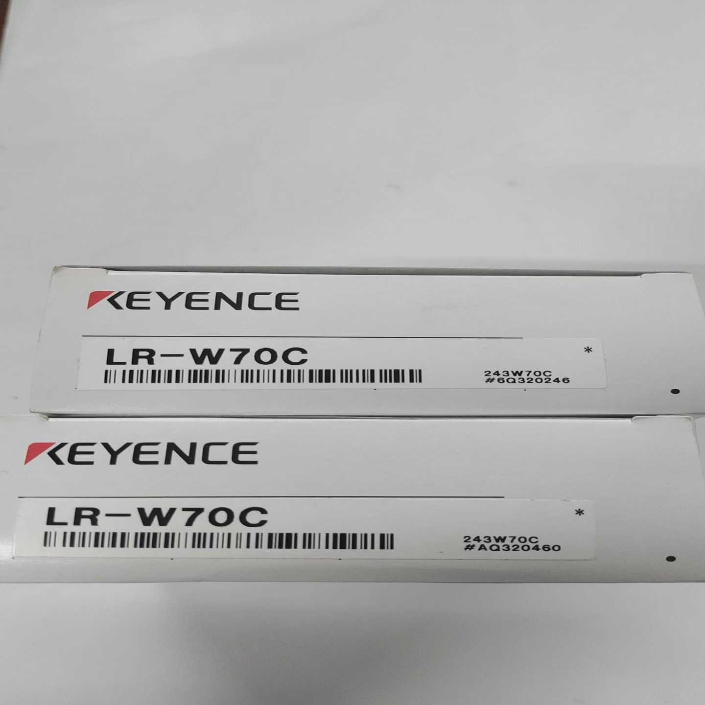 基恩士LR-W70C激光传感器。，盒码一致，23~询价