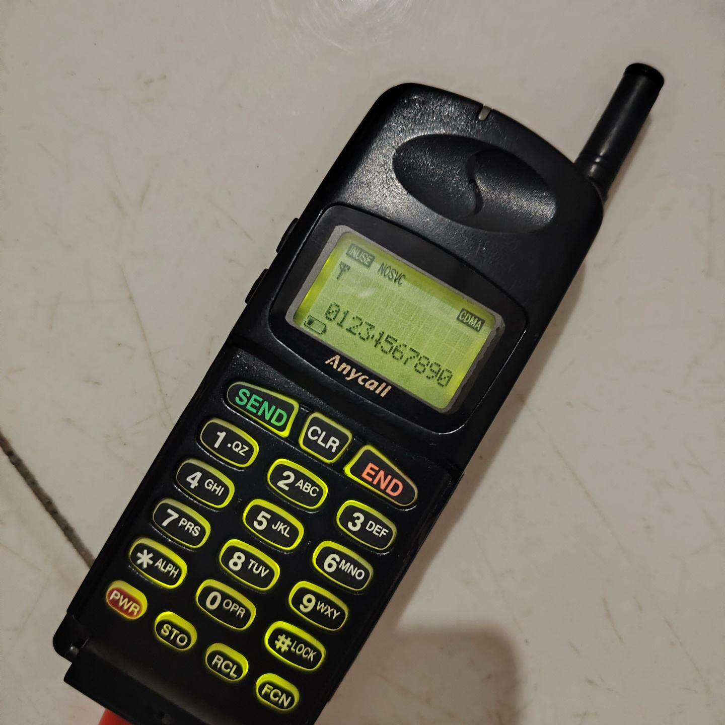 三星sch-200f,电池不行,外接电源能开机,按键正常,不--议价商
