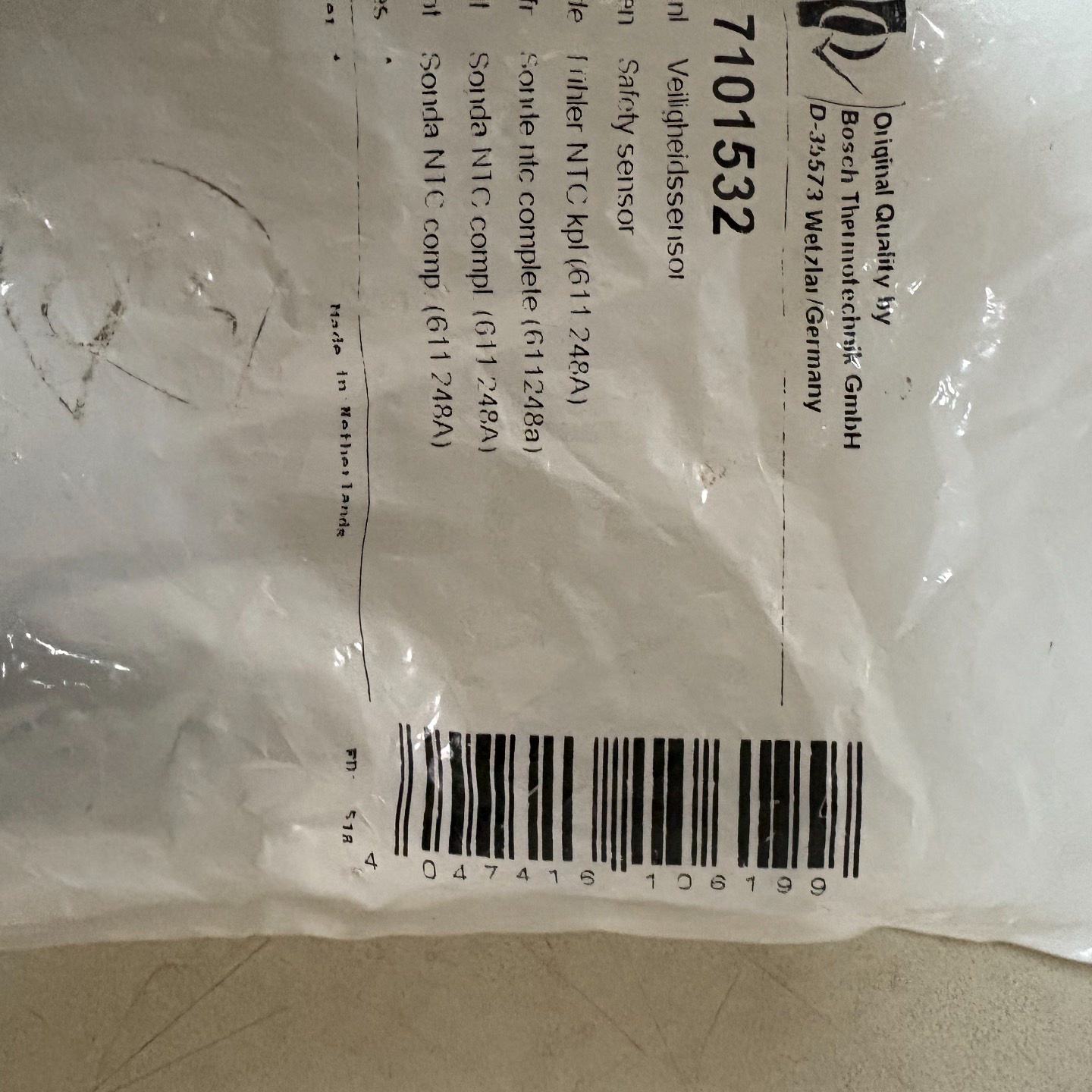 博世冷凝壁挂炉传感器，全新未使用，质量有保障！型号为7101--议