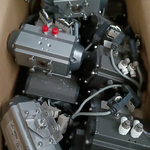 询-ADELO controls AT063D090F05