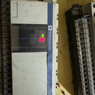 议价议价Telemecanique TBX 7，PLC模块，拆